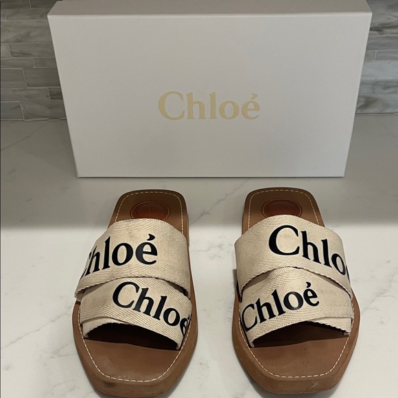 Chloe Shoes - CHLOE: Woody Flat Slides in Black & White